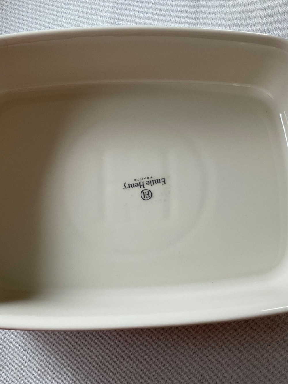 Emile Henry 🇫🇷 Rectangular Baking Dish - Picture 3 of 15